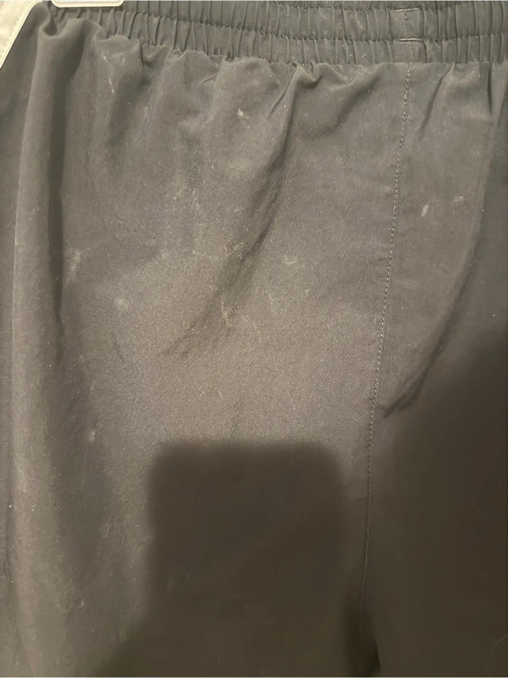 Under Armour Black Shorts Size Medium with Pockets - Picture 6 of 7